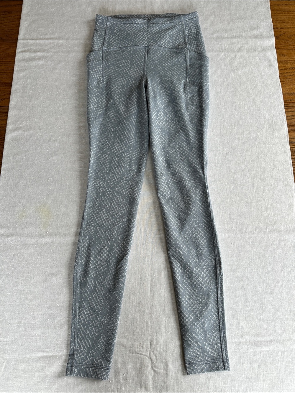 Lululemon Swift Speed Tight 4 Reptilia Jacquard Chambray Starlight